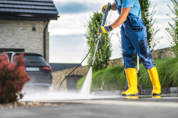 Professional Pressure Washing Services in Fostoria, OH
